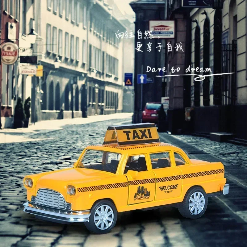 Kids Toys Nyc - 1:32スケール ヴィンテージニューヨーク イエロータクシー ダイキャスト合金製 プルバック慣性車モデル ライトアップ機能付き