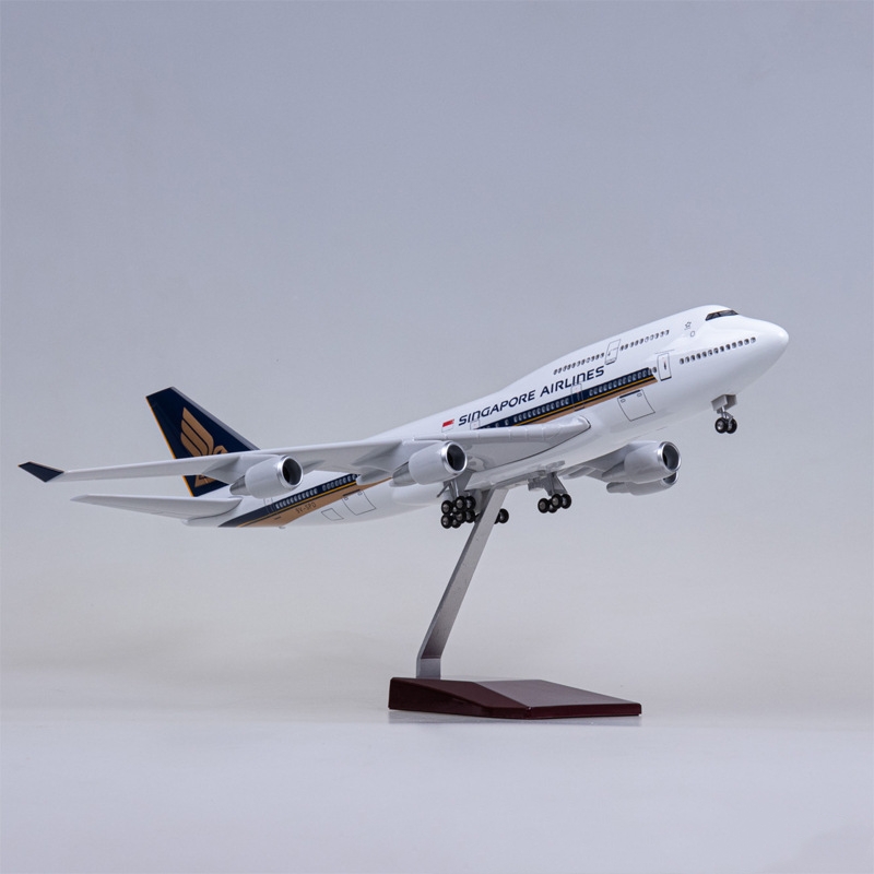 47 センチメートル 747 シンガポールモデル航空機おもち - Kids Toys Singapore のレビューと価格